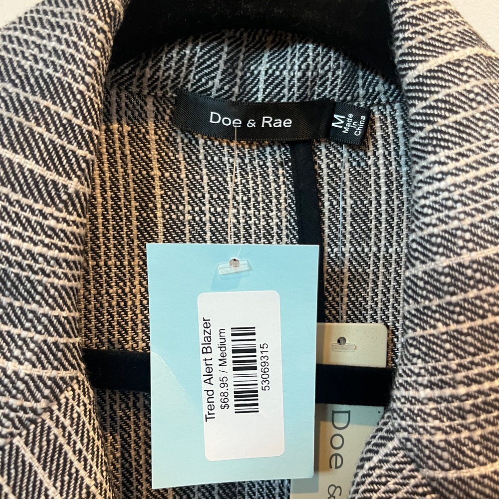 Blazer/Jacket - Picture 3 of 3